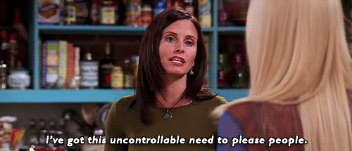 gif de Mónica diciéndole a Phoebe que tiene la necesidad de complacer a las personas