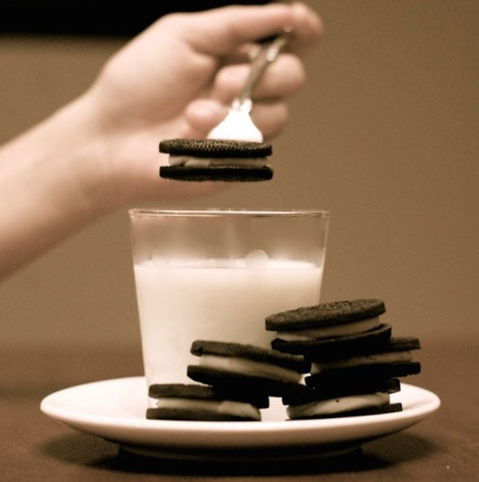 Cómo comer galletas sin tener que mojarte los dedos