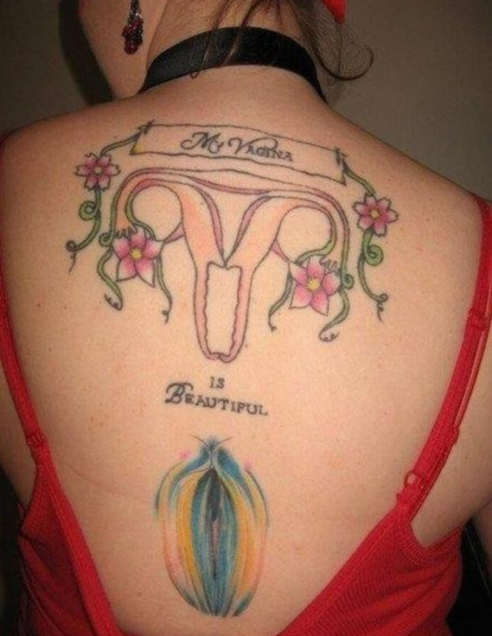 Mujer se pinto su vagina