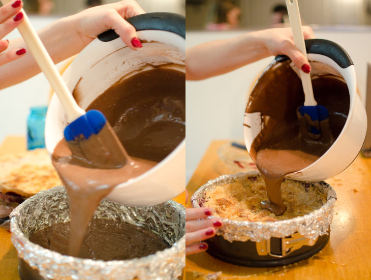 fotos que muestran la preparación del PieCaken 