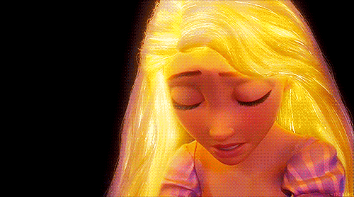 Rapunzel de Enredados con el cabello brilloso
