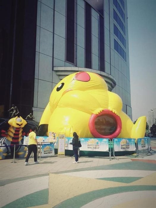 pikachu inflable