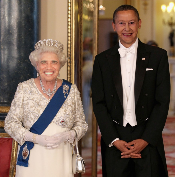 queen elizabeth y barack obama face swap