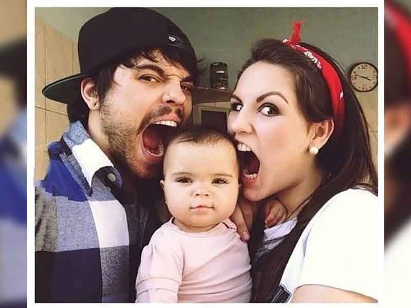 Младенец в желтом. Младенец желто зеленый. Good looking baby. Good looking baby. Ребенок в теле взрослого человека.