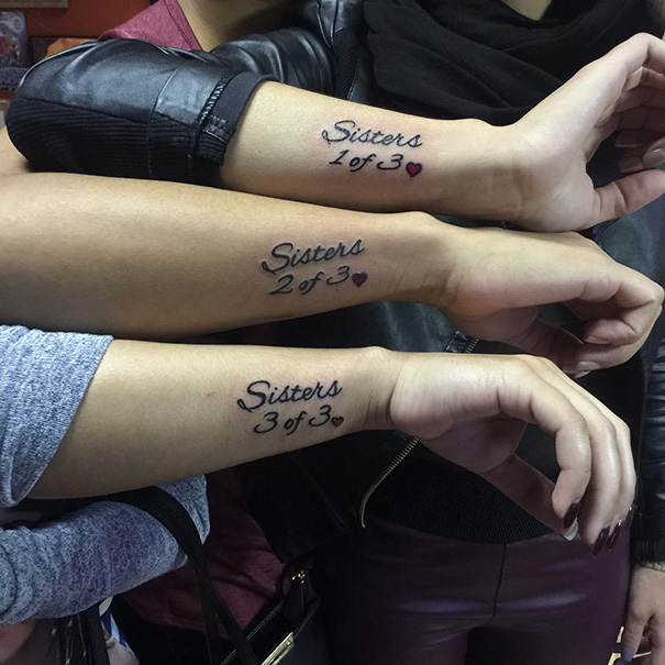 Tatuajes de hermanas una de tres