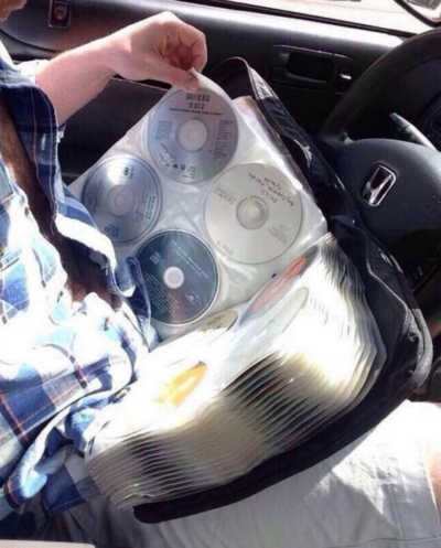 Cosas que antes hacías. Estuche para el coche con todos los cds 