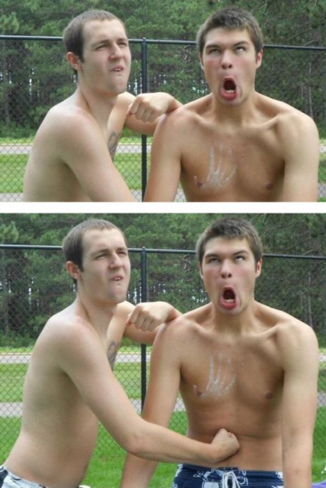 Fotos recortadas: Dos jóvenes en traje de baño están en una foto con caras graciosas mientras uno golpea en el abdomen a otro, si la recortas parece otra cosa