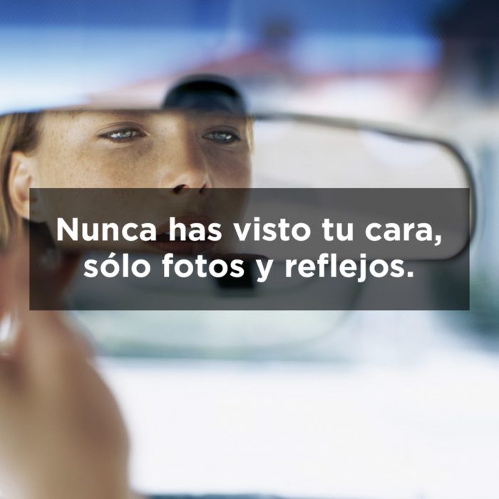 MIRADA EN RETROVISOR