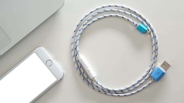 Cable para cargar el celular