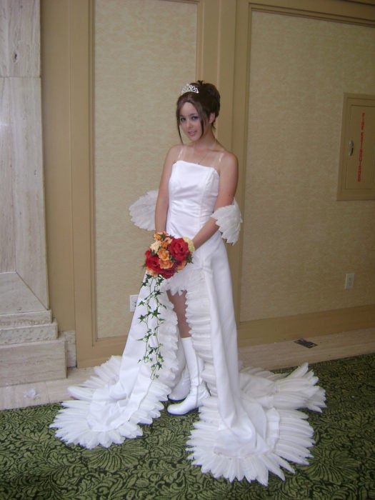 vestido de novia con alas