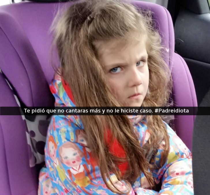 niña enojada en una camioneta