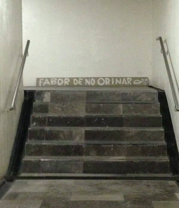 Favor de no orinarse, metro