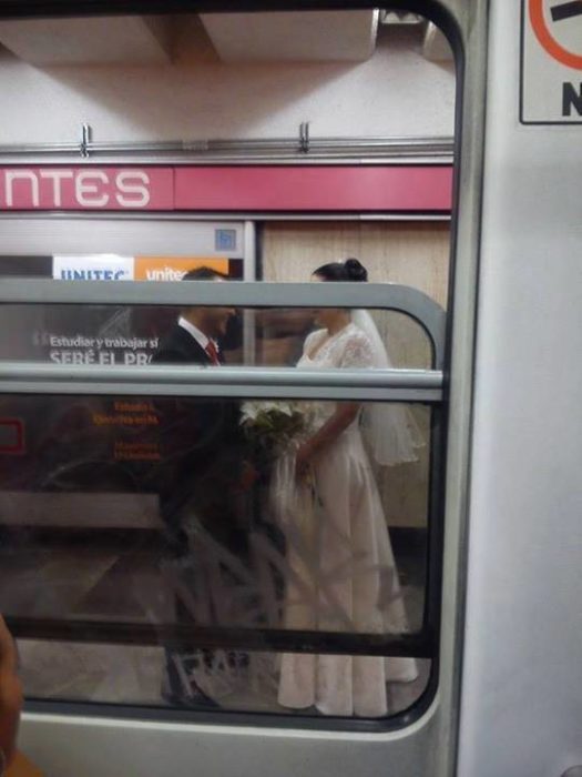 boda en el metro