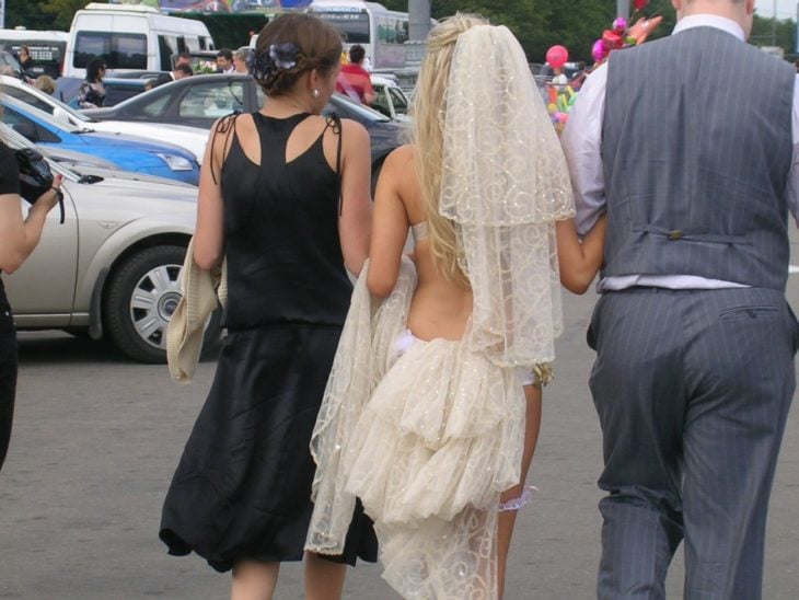 vestido de novia muy revelador