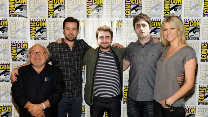 muñeco muerto de daniel radcliffe en charlie day