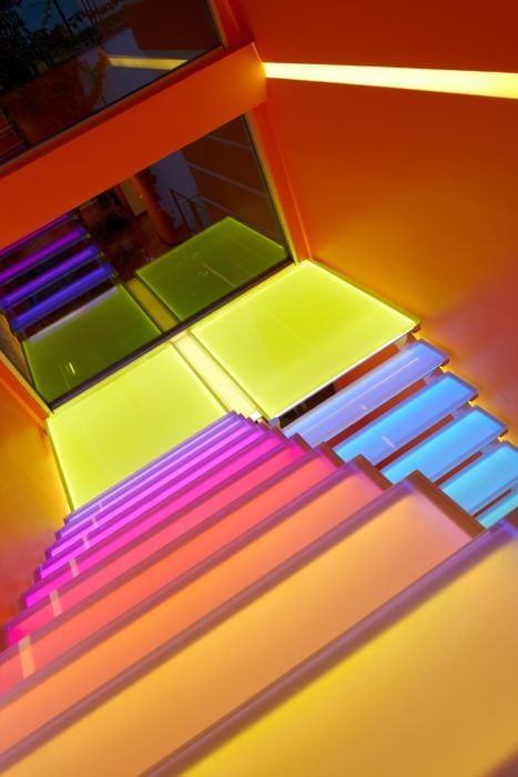 escalera colorida