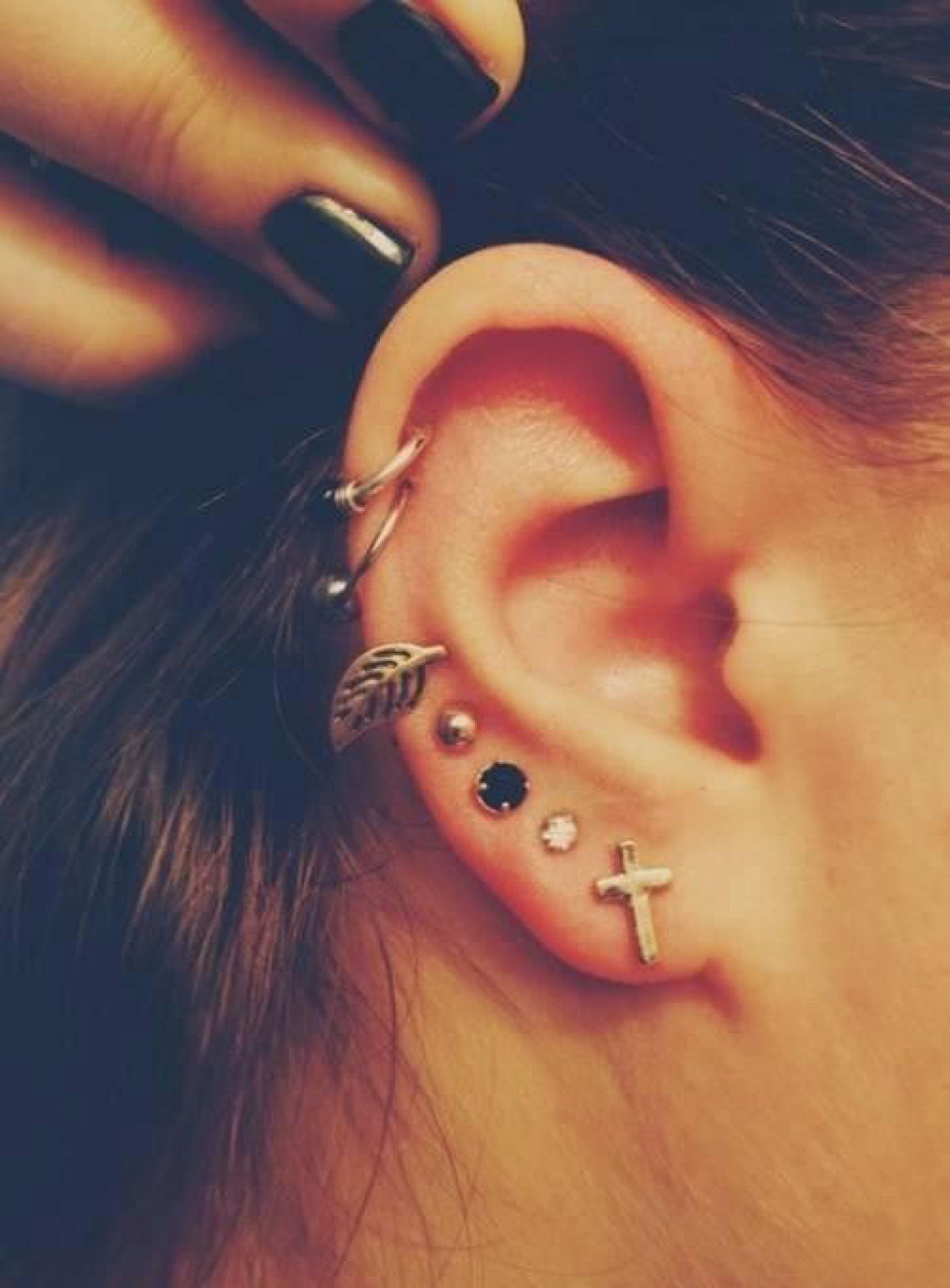 25 piercings en oídos que resaltarán la elegancia de rostro