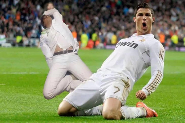 Pasante medicina se queda dormido. Photoshop cristiano ronaldo