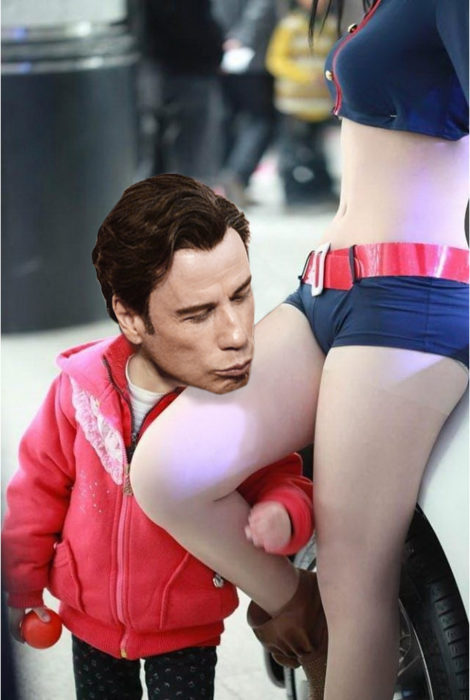 con la cara de john travolta