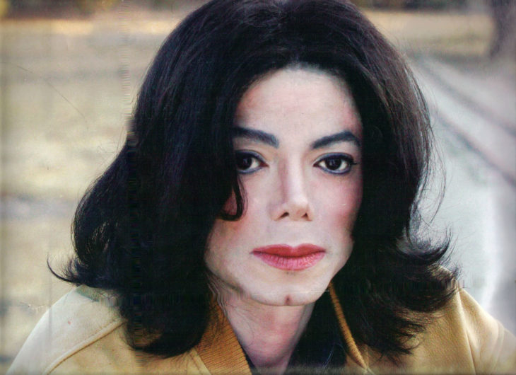 Michael Jackson con cabello largo