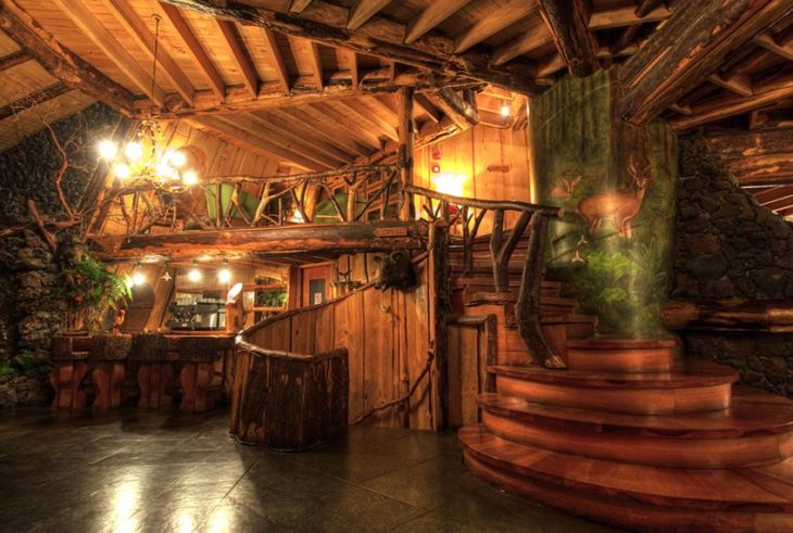 hotel montaña mágica interior