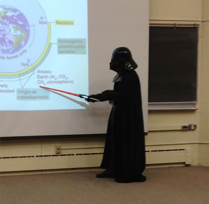 profesor vestido de star war