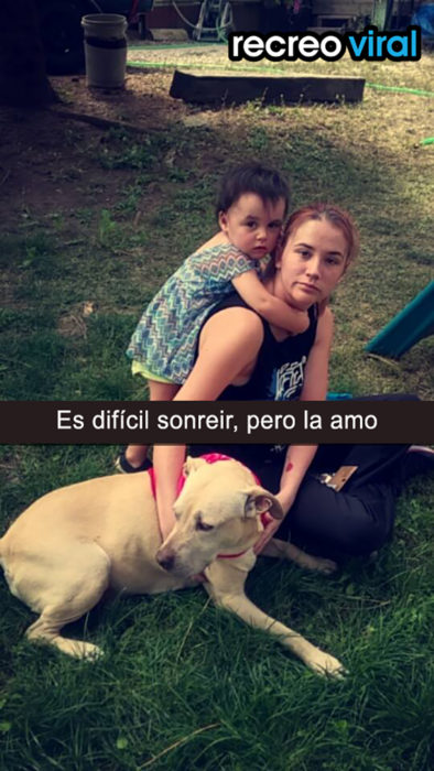 perro con dos niños