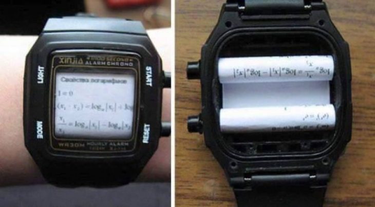 reloj con un acordeón