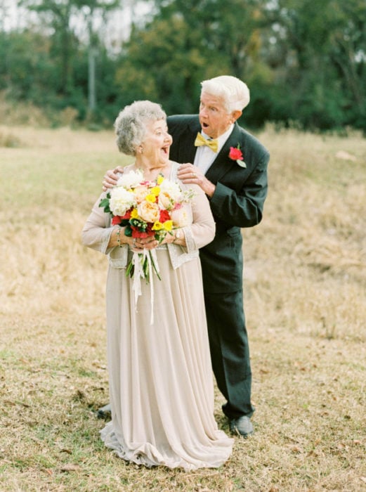 viejitos fotografía amor sorprendido