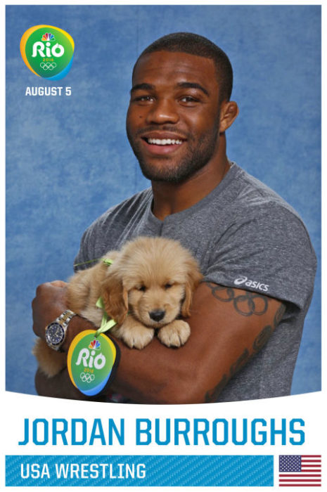 jordan burroughs con cachorro