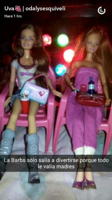 Barbie y su amiga en una fiesta