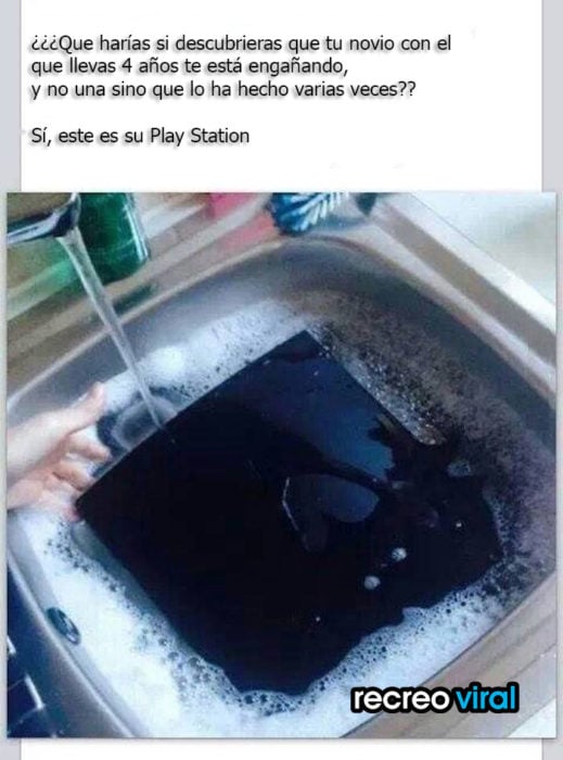 mujer descompone el play station de su novio