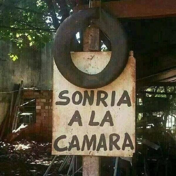 sonria a la camara