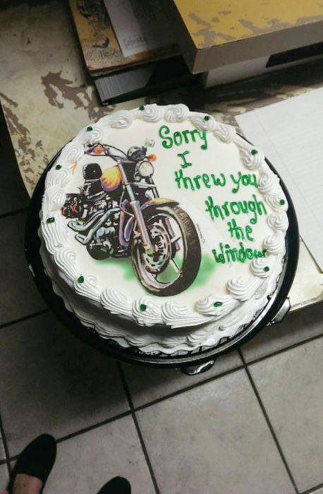 pastel con motocicleta