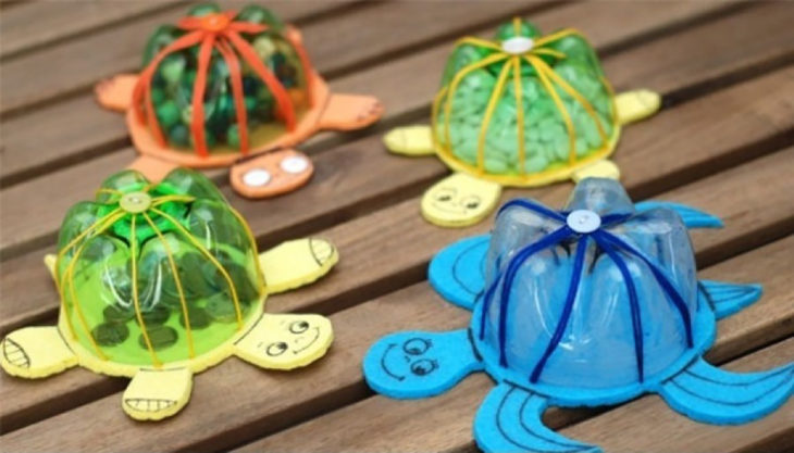 tortugas hechas con botellas de plástico