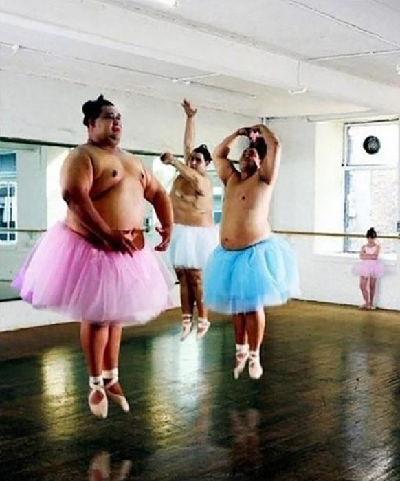 competidores de sumo con tutu 