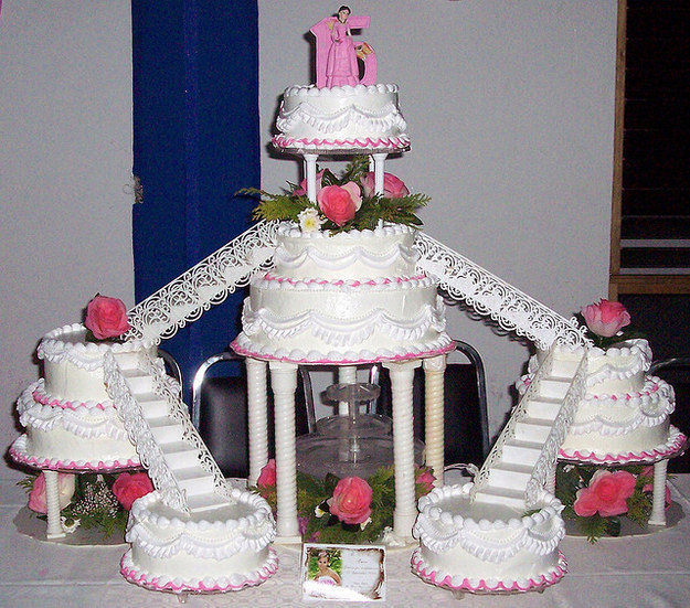 pastel gigante de quinceañera