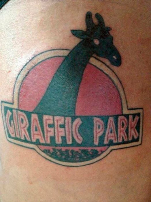 tatuaje giraffic park 