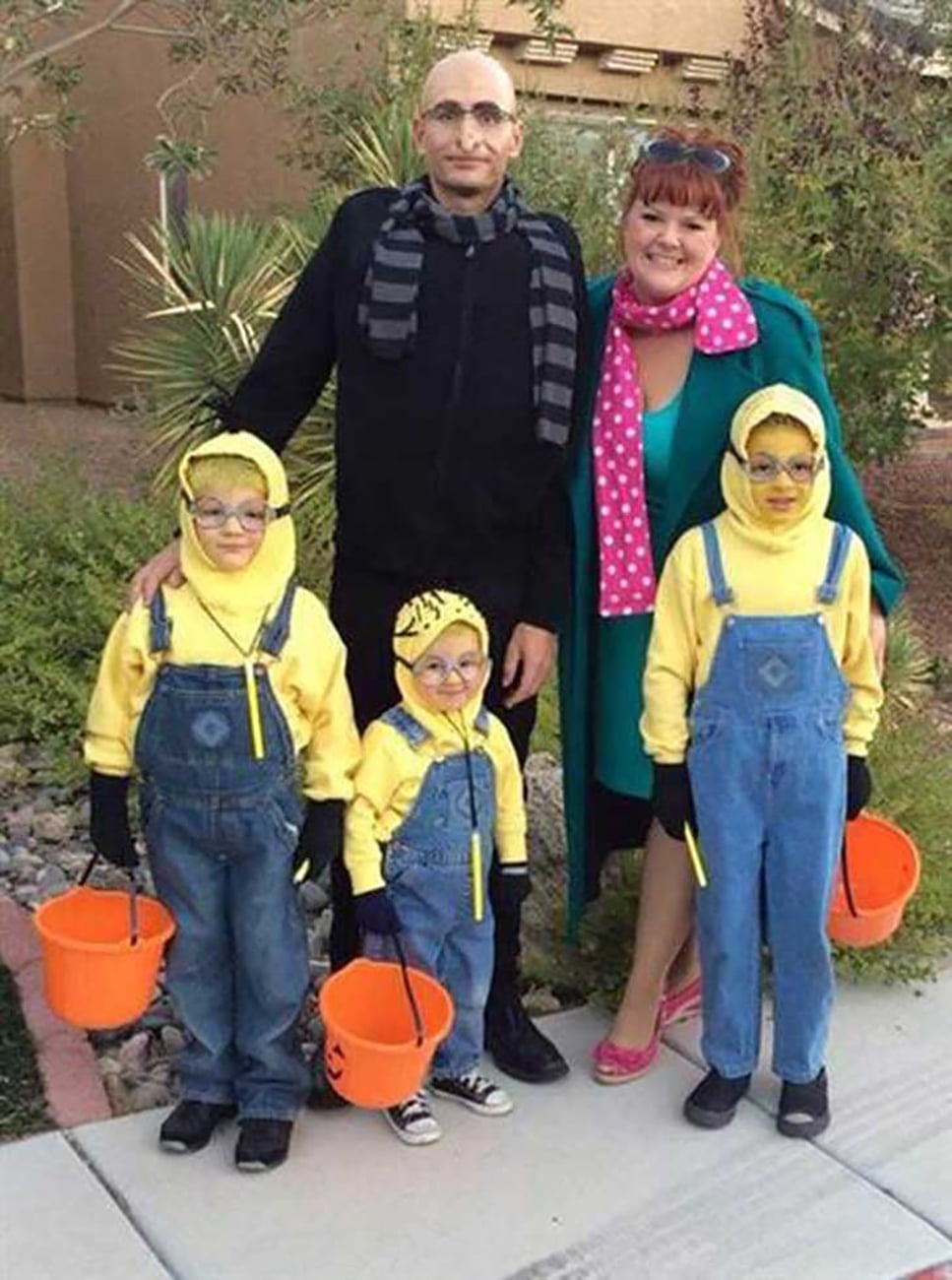 22 Familias que triunfaron en Halloween al usar los disfraces