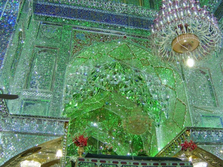 hermoso interior de mezquita