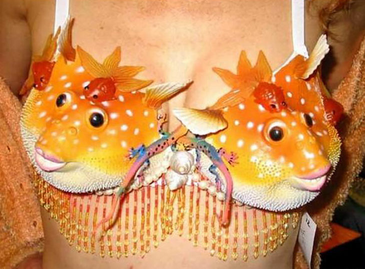 top de traje de baño en forma de pez