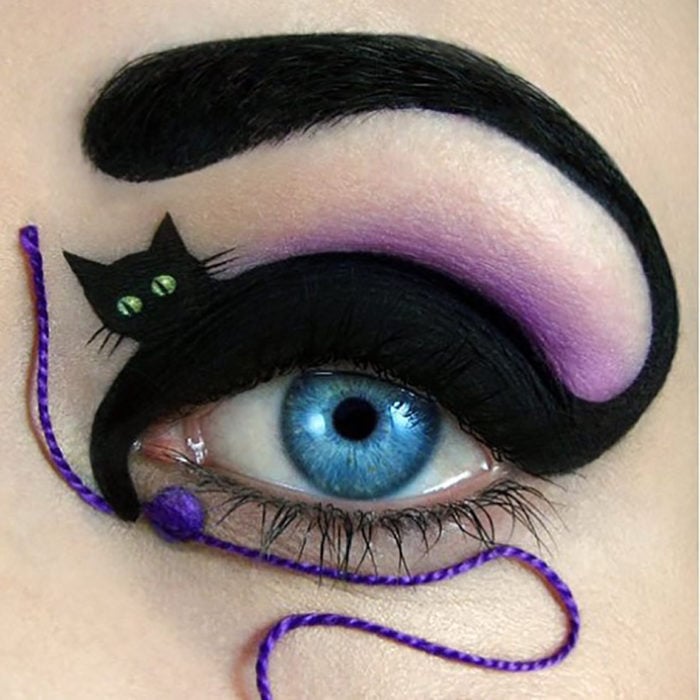 maquillaje para ojos de Gato con su bolita de estambre