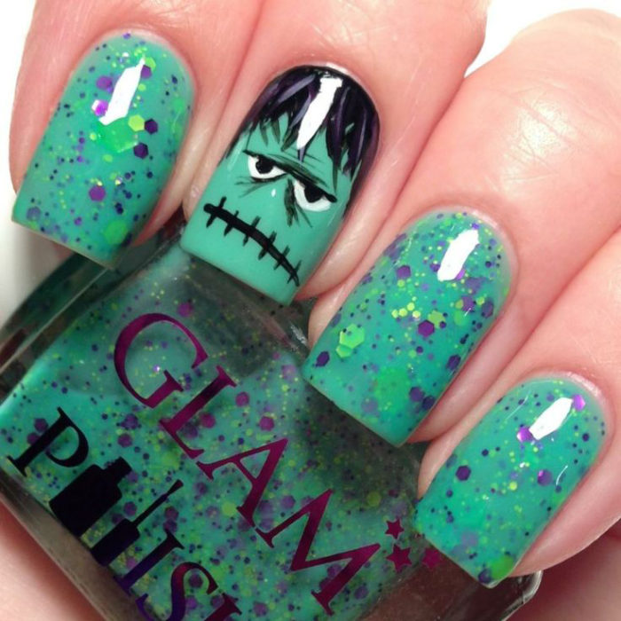 uñas de ffranki verde con brillo