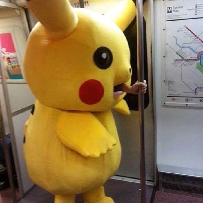 pikachu mano boca