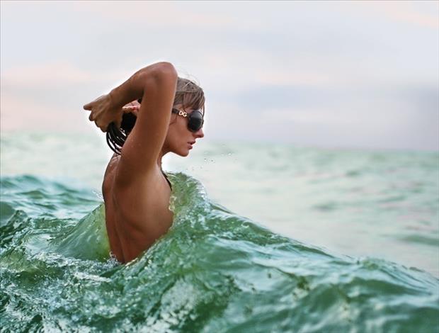 mujer en el agua