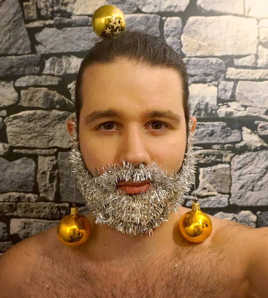 15 Fotografías de hombres con barbas decoradas navideñas