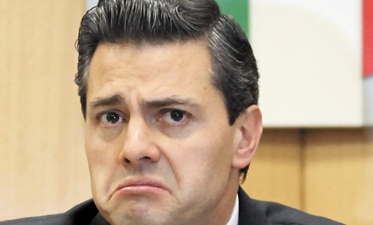 peña nieto haciendo mueca