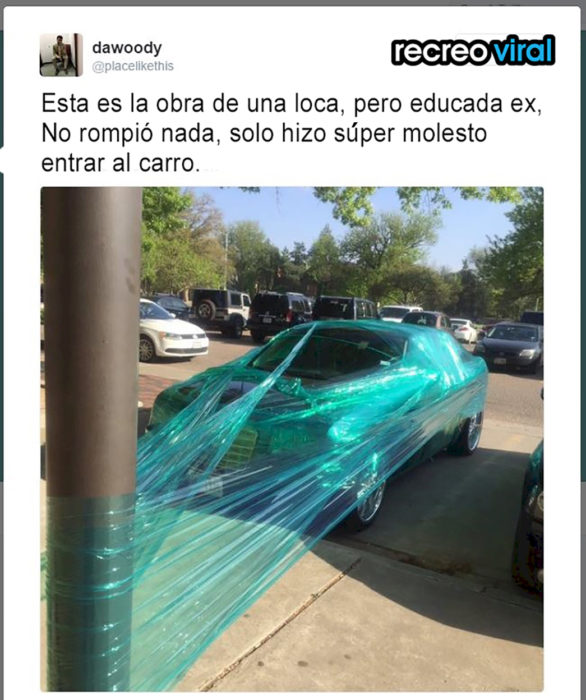 carro envuelto en plástico