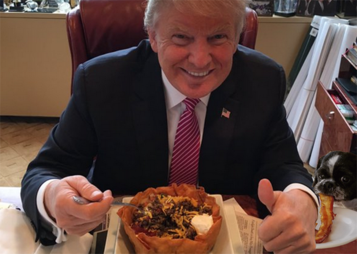 photoshop perro comiendo tocino al lado de donald trump