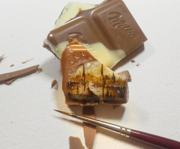 Arte en trozos de chocolate 